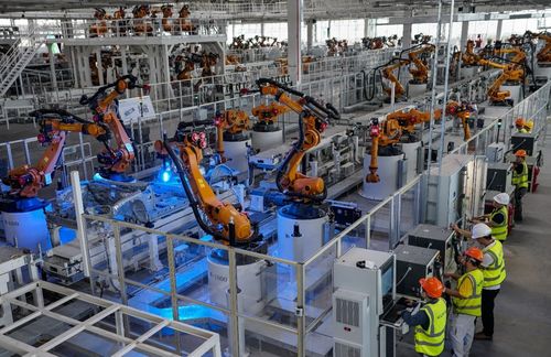 高能預(yù)警 恒大汽車基地實(shí)景首度曝光，前瞻設(shè)計(jì)引領(lǐng)行業(yè)新想象